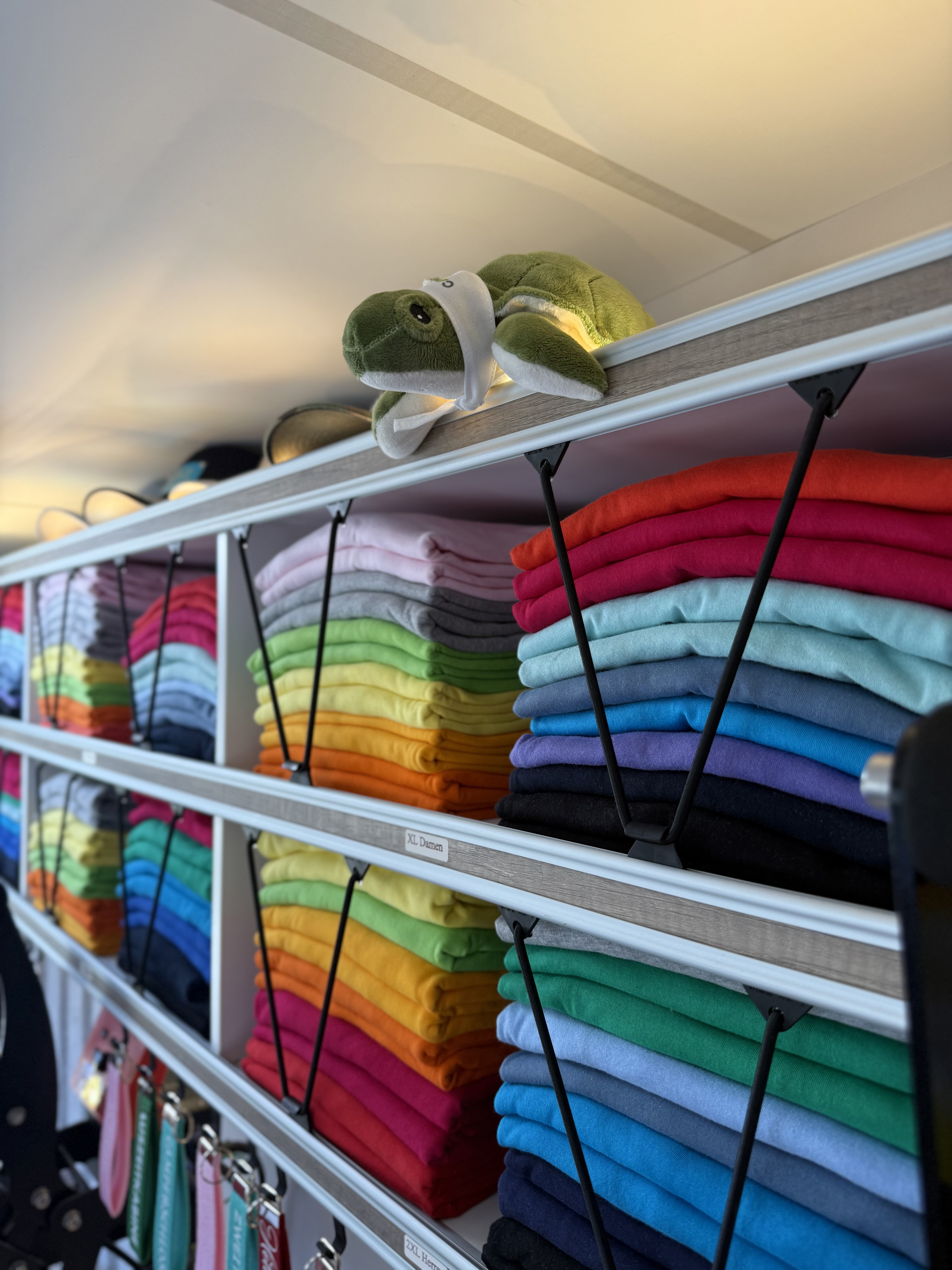 Camping ist bunt – und wir sind mit Camperschildi mittendrin! Camping ist bunt – und wir sind mit Camperschildi mittendrin!