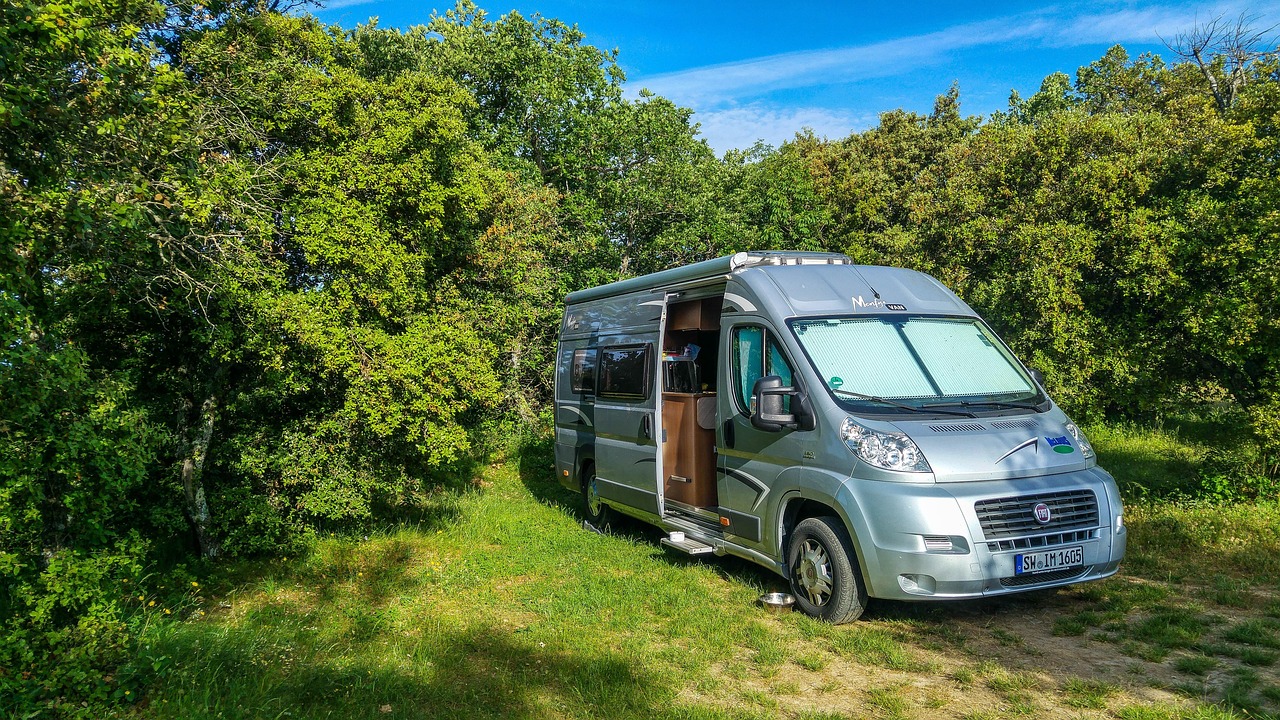 Vanlife für Einsteiger – So machst du deinen Bus bereit für große Abenteuer Vanlife für Einsteiger – So machst du deinen Bus bereit für große Abenteuer